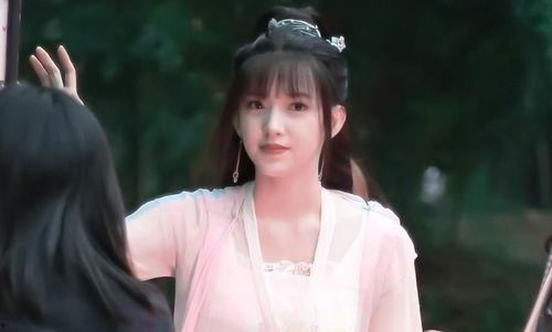 娱乐圈新剧爆料女主小说,穿越时空的奇幻爱情之旅