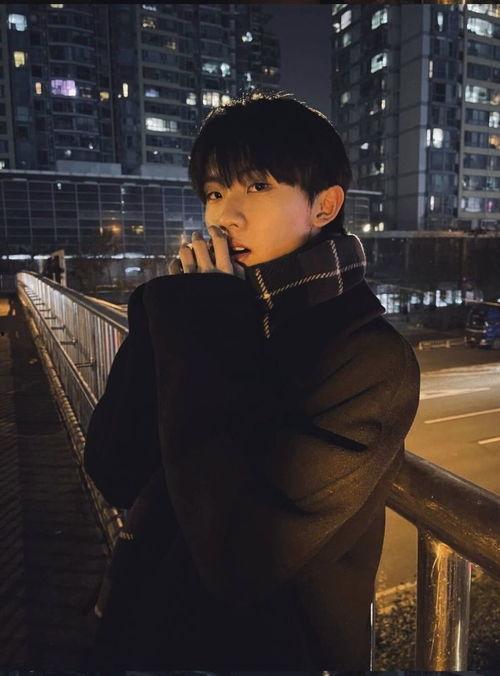 马嘉祺爆料小时候视频,揭秘明星成长瞬间