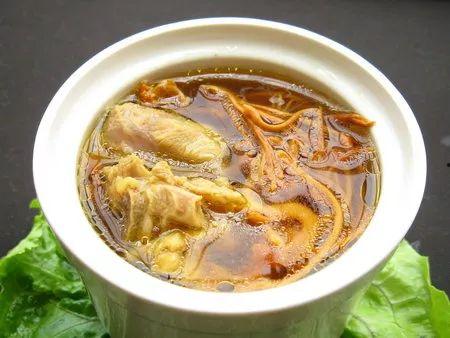 老母鸡炖汤爆料视频,一招解锁美味佳肴