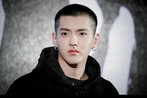 杨紫肖战八卦爆料视频播放,揭秘明星幕后故事