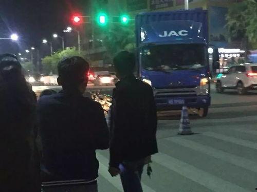 五华爆料车祸事件最新,悲剧瞬间，生命无常，紧急救援展开