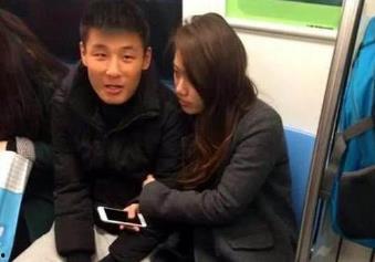 武磊妻子爆料视频,揭秘球星背后的温馨家庭生活