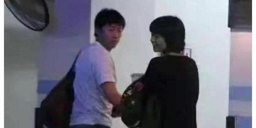 半夜爆料娱乐圈,揭秘不为人知的幕后故事